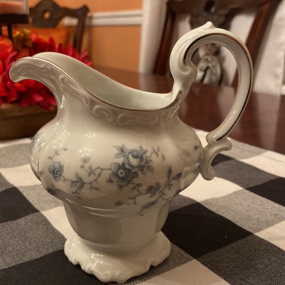 Vintage Johann Haviland Bavaria Germany / Blue Garland / creamer - Picture 2 of 4